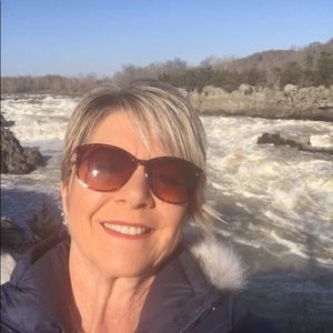 Meet your Posher, Lee ann